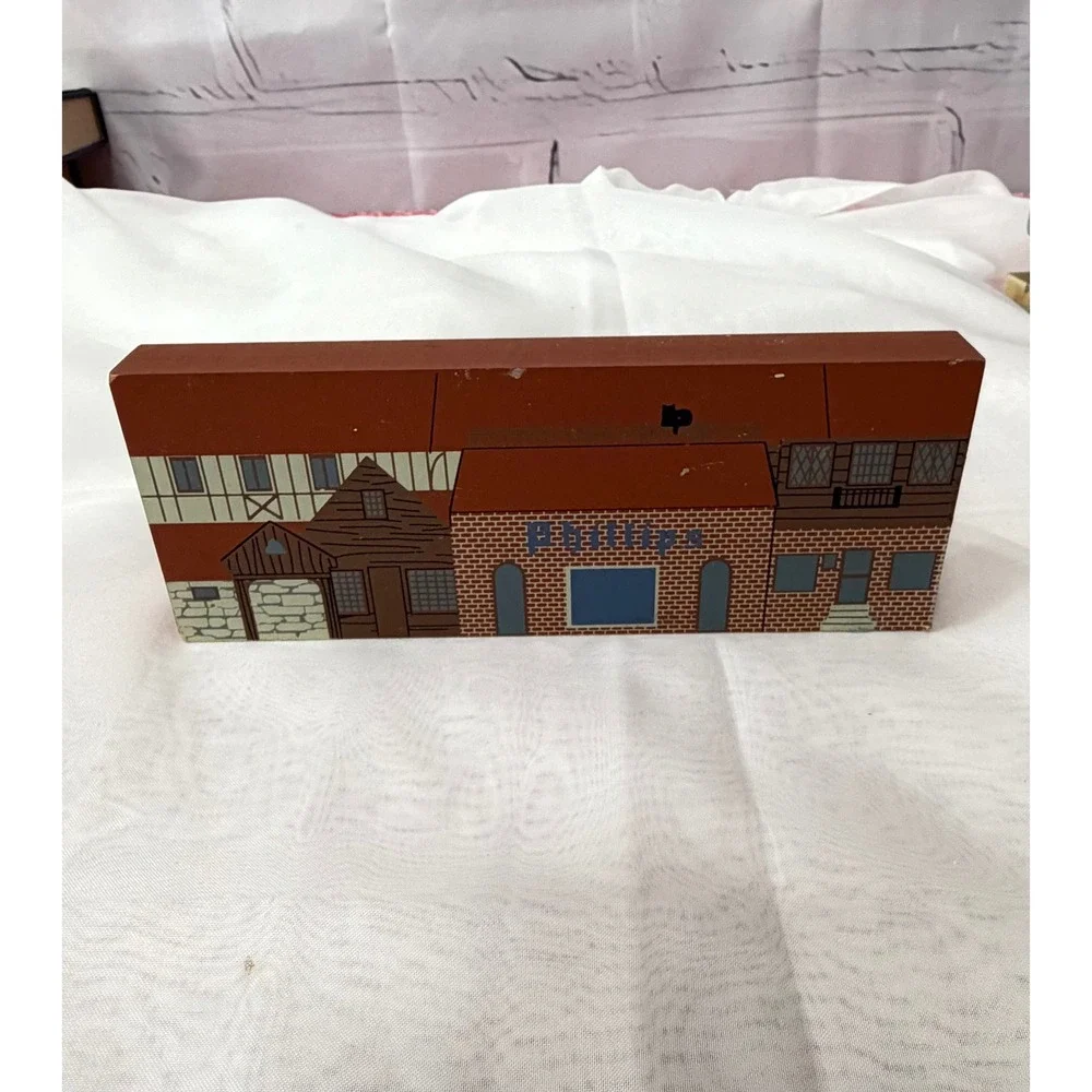 The Cat's Meow Village Phillips Crab House Ocean City Maryland 1992 Wood Block